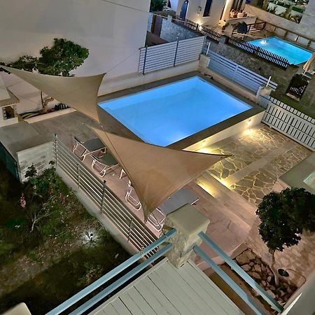 Villa Danae - Seaside Villa With Pool & Hot Tub Πίσω Λιβάδι Εξωτερικό φωτογραφία